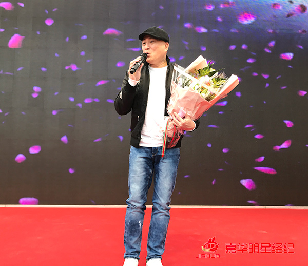 湯鎮業空降浙江,活動現場親切互動 湯鎮業空降浙江,活動現場親切互動