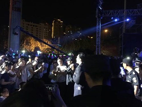 費(fèi)翔出席亳州萬達(dá)華府倒計時100天