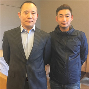 向松祚與經紀人李志